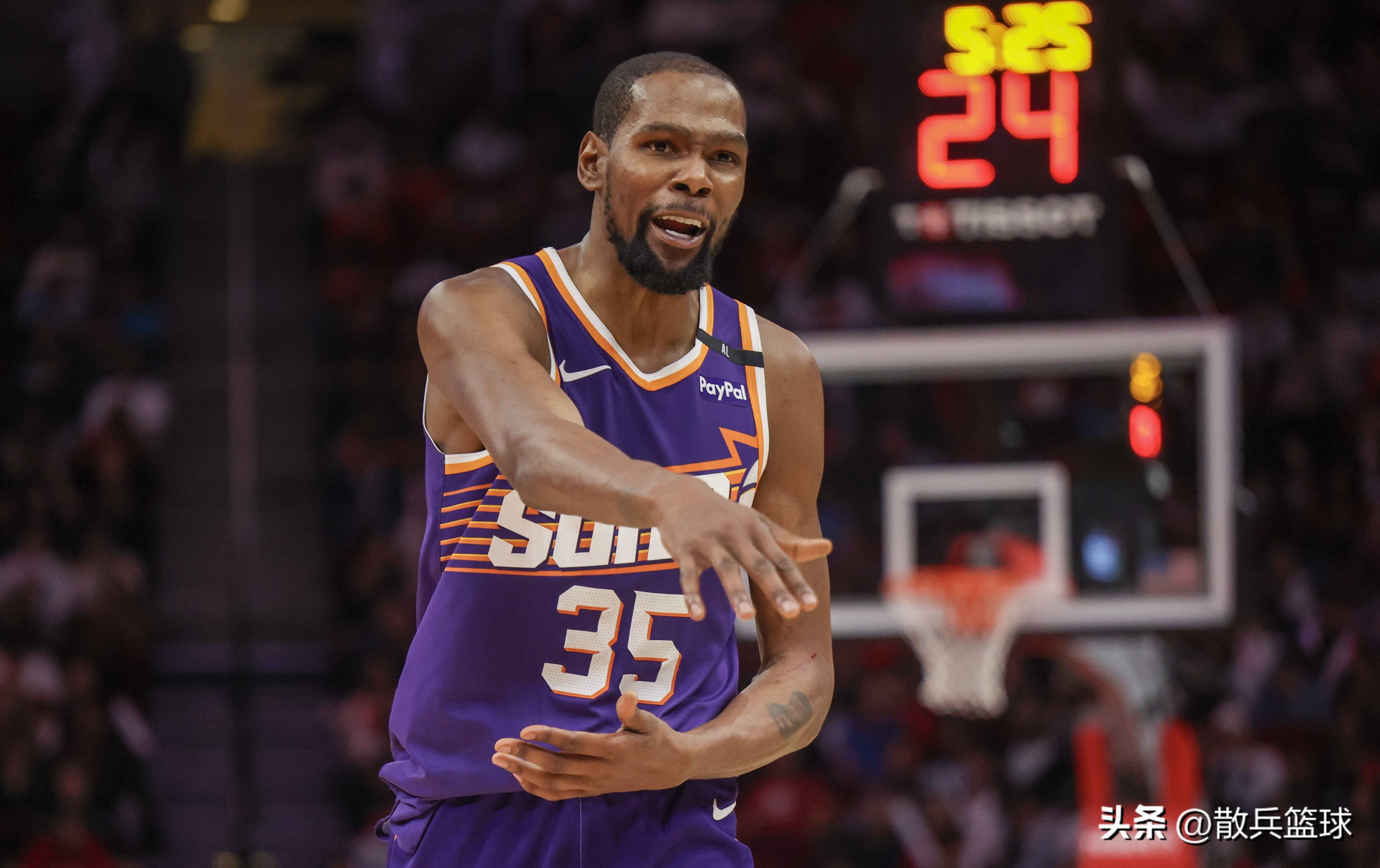 雷速-关于杜兰特回归赛场，爆冷首场状态亮眼，公牛观众沸腾！的信息