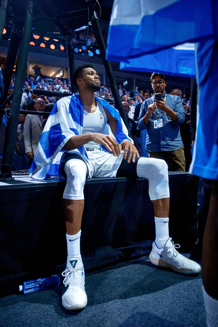 雷速体育-字母哥连续十场比赛得分超过回归赛场，DWG挑战极限！的简单介绍